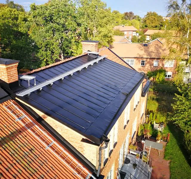 Målning av plåttak